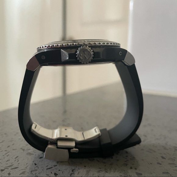 Gucci watch - Picture 2 of 6